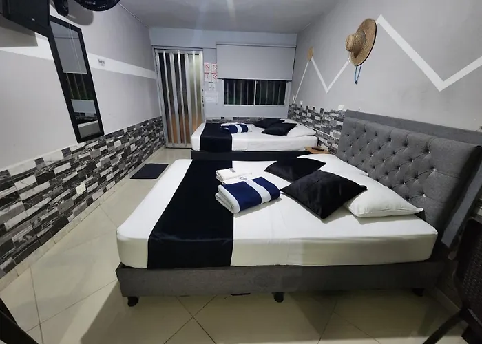 Hotel Medellin Calasanz